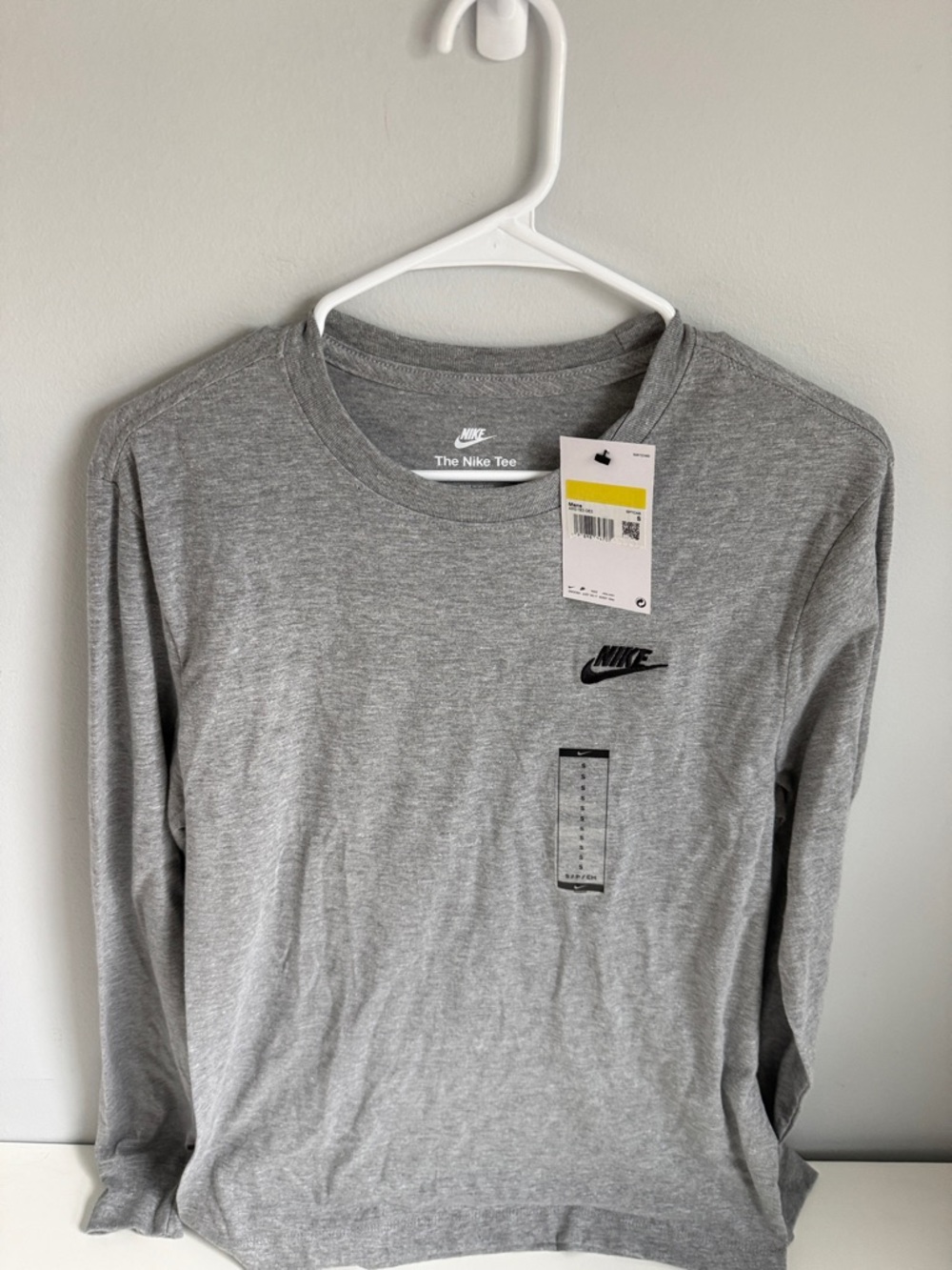 NWT Nike Men’s Long-Sleeve Crew Tee - Light Gray with Black Logo - S